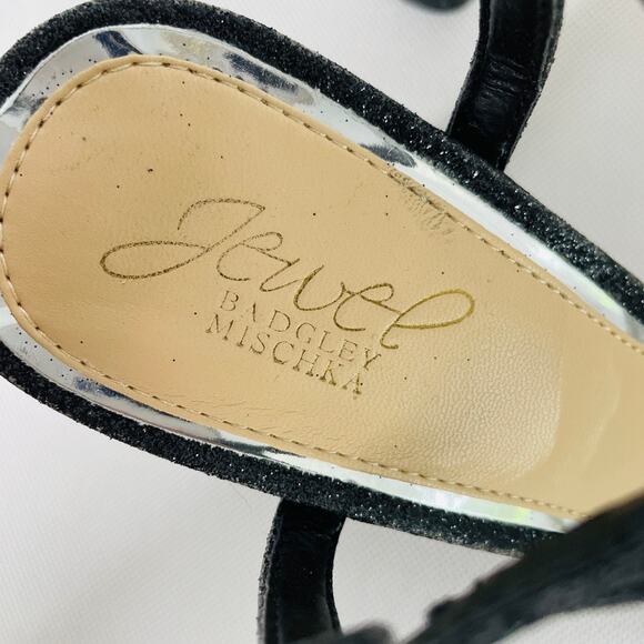 Elegant Black Heeled Sandals - Picture 4 of 9